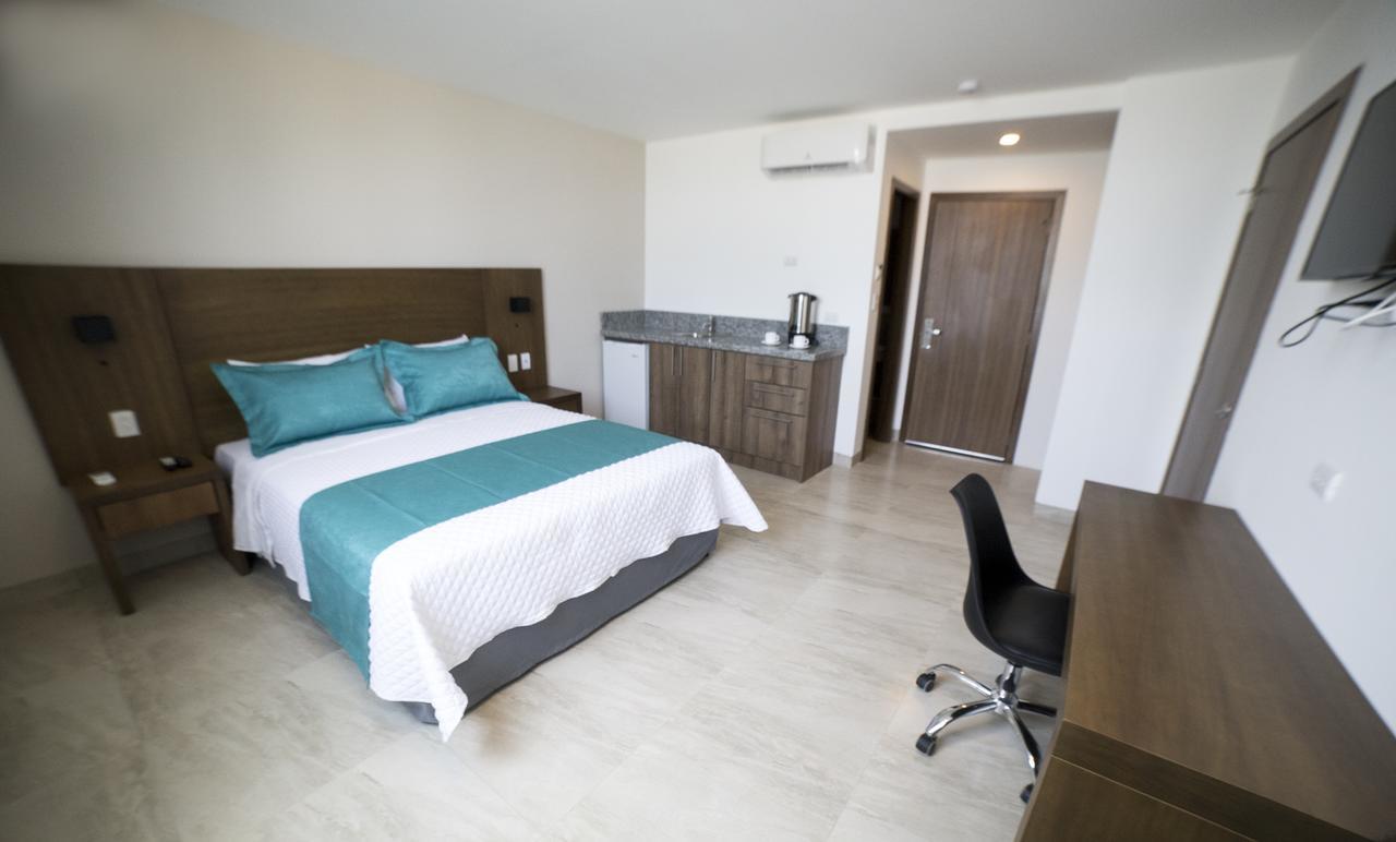 Aquamarina Hotel Манта Экстерьер фото